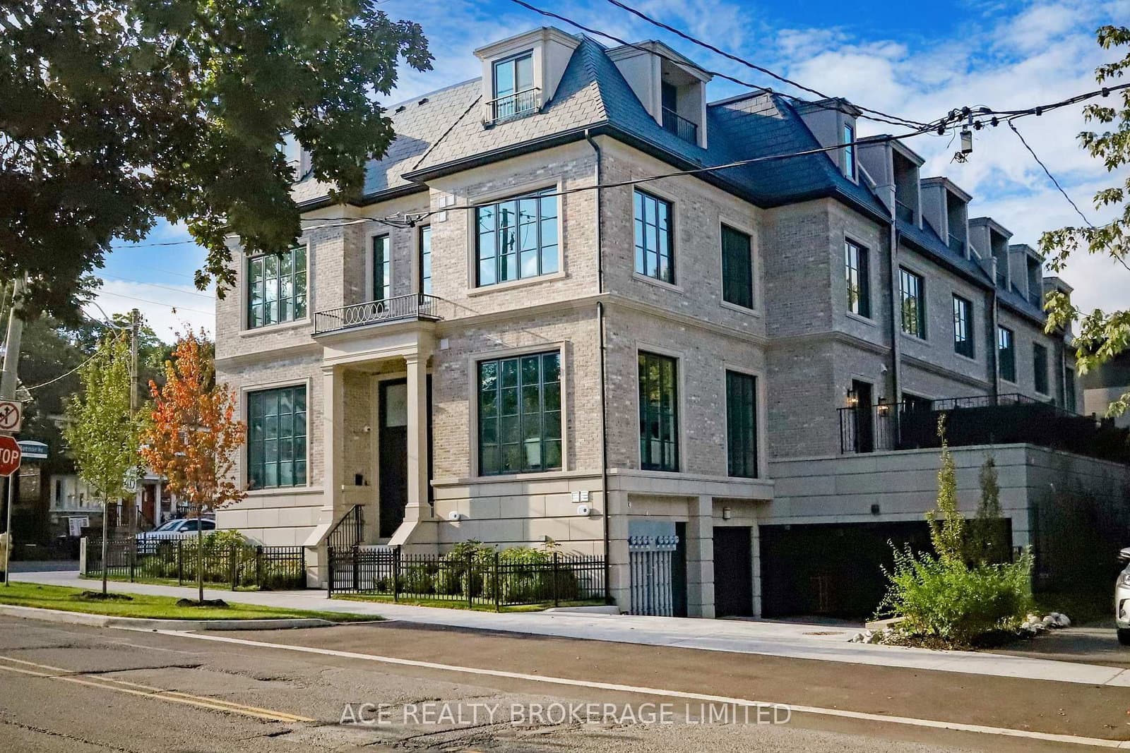 370 Briar Hill Avenue