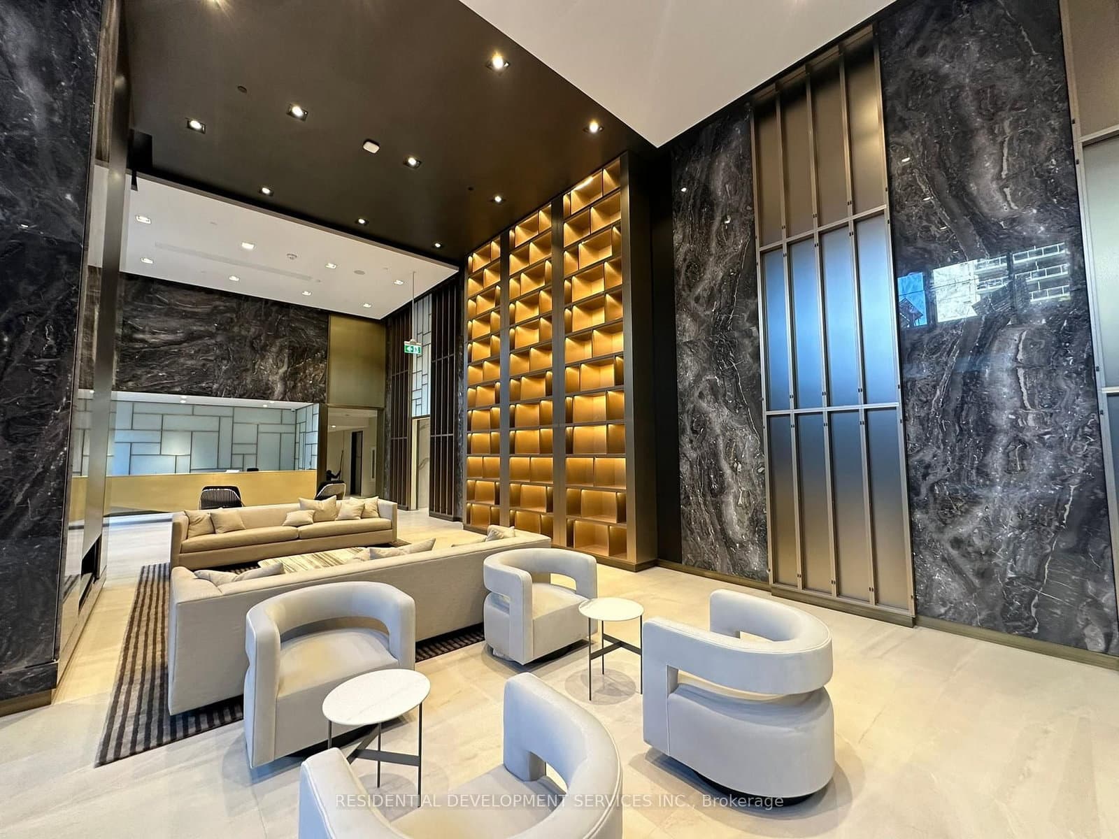 117 Broadway Avenue, Unit 417 S