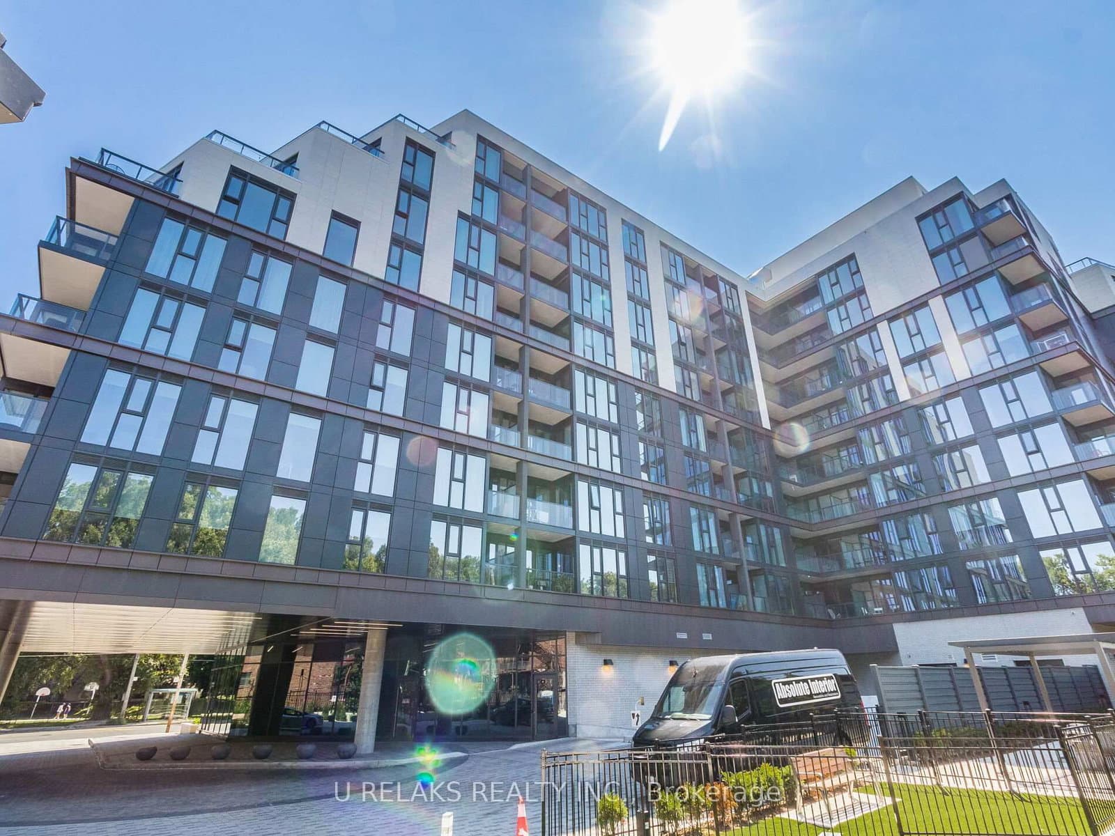 250 LAWRENCE Avenue W, Unit 416