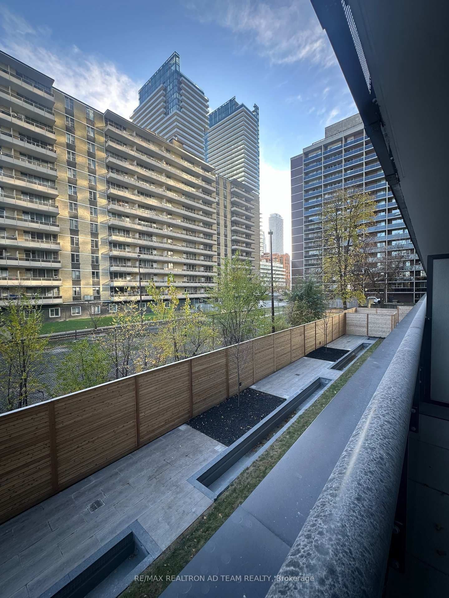 127 Broadway Avenue, Unit 212