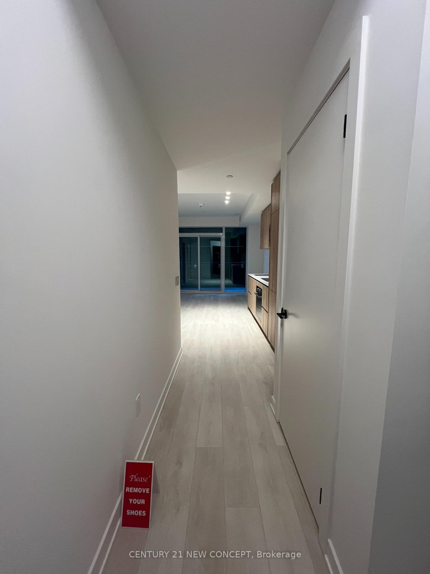 117 Broadway Avenue, Unit 1201