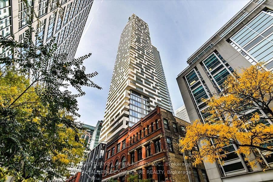 20 Lombard Street, Unit 3605