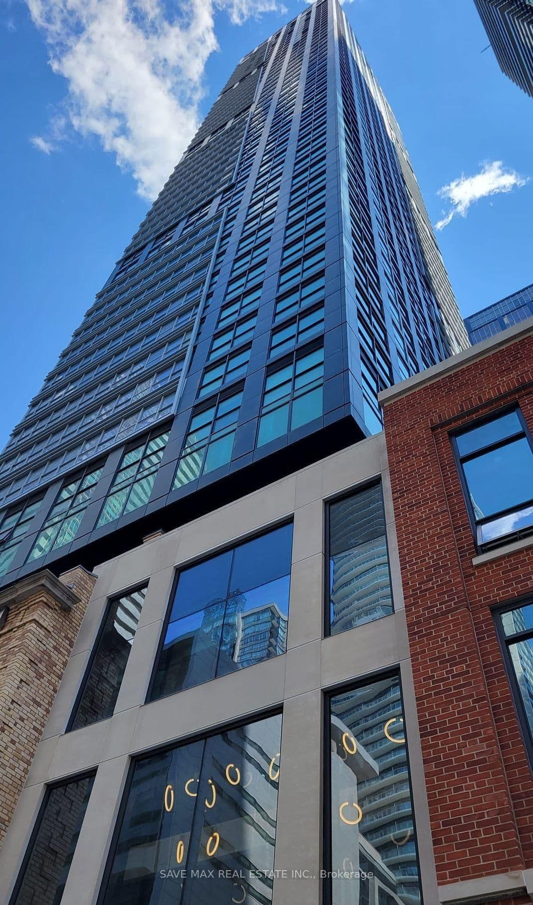 327 KING Street W, Unit 4101