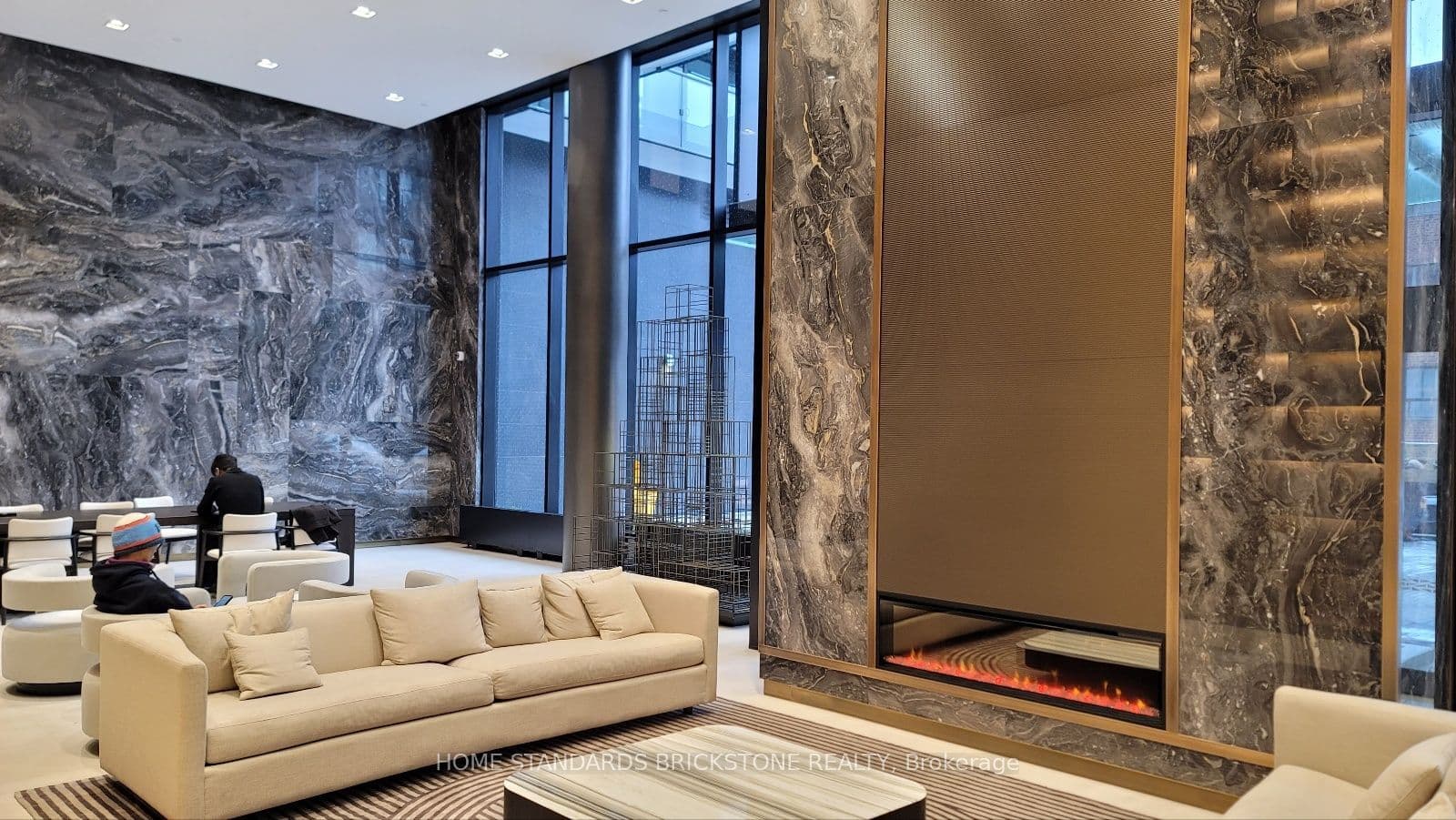 117 Broadway Avenue, Unit 1912