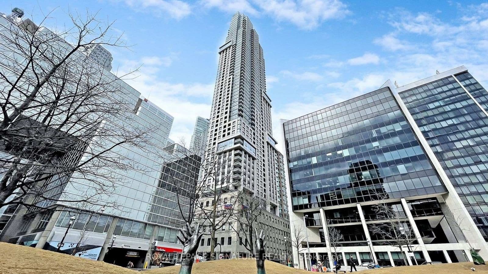88 Scott Street, Unit 2909