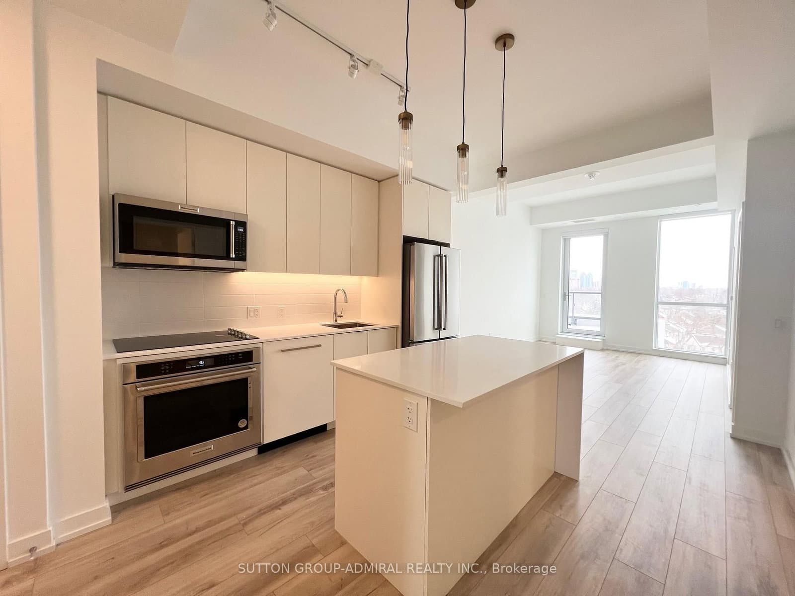 181 Sheppard Avenue E, Unit 809
