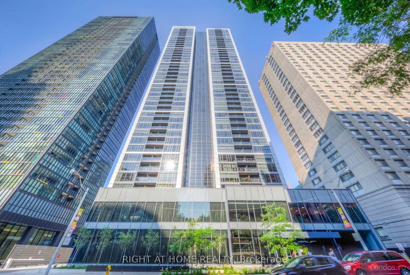 28 Ted Rogers Way, Unit 812