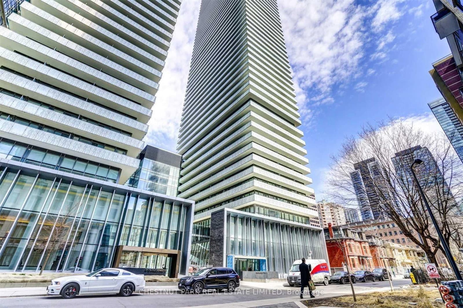 50 Charles Street E, Unit 1304