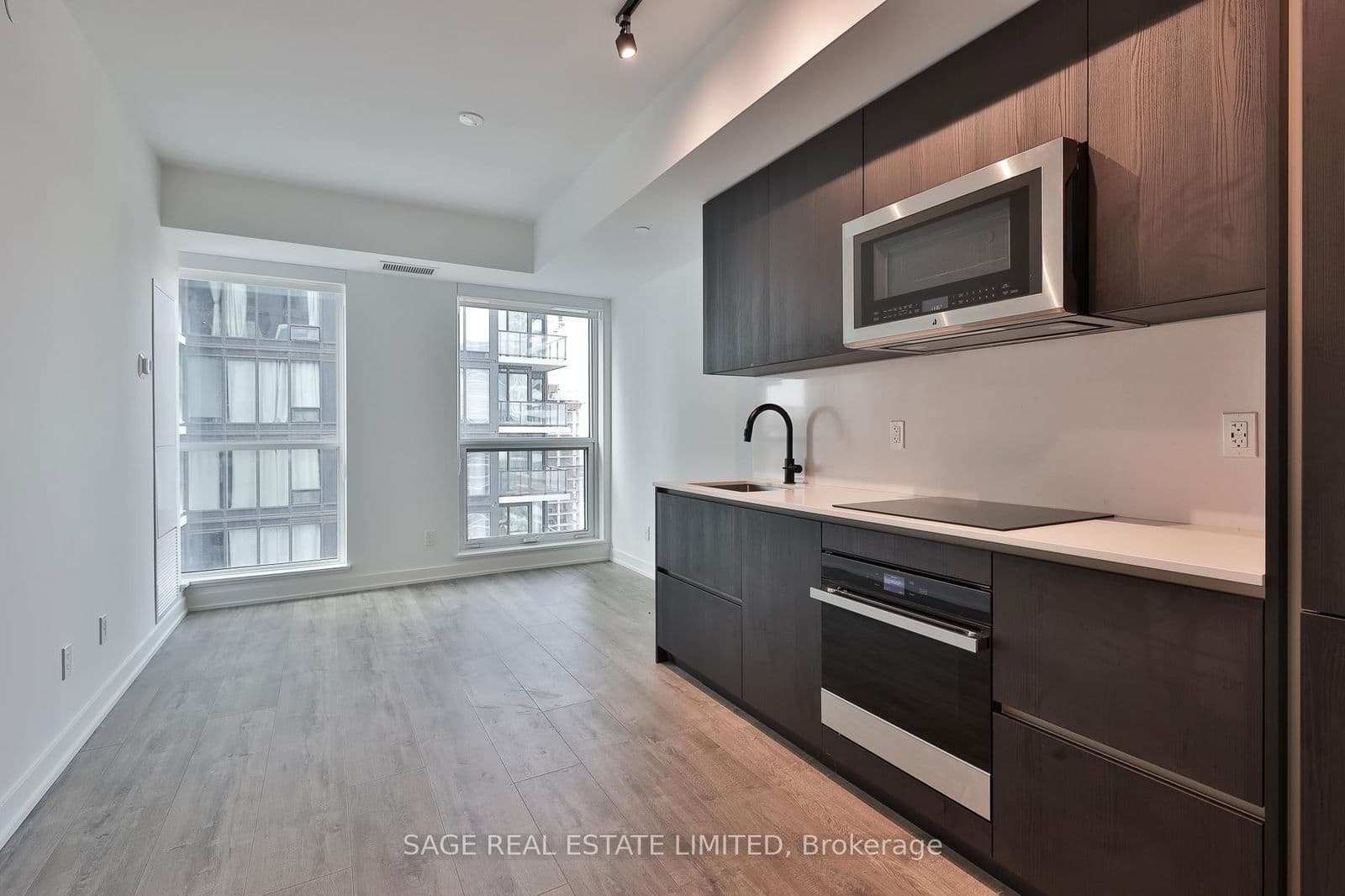 327 King Street W, Unit 3405