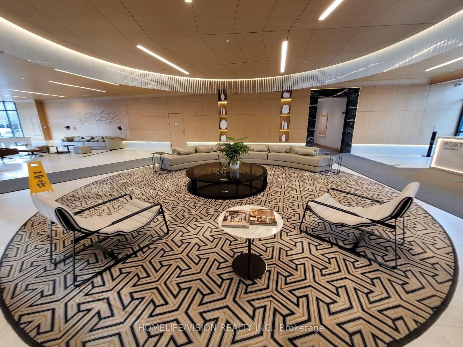 99 The Donway West, Unit 1113