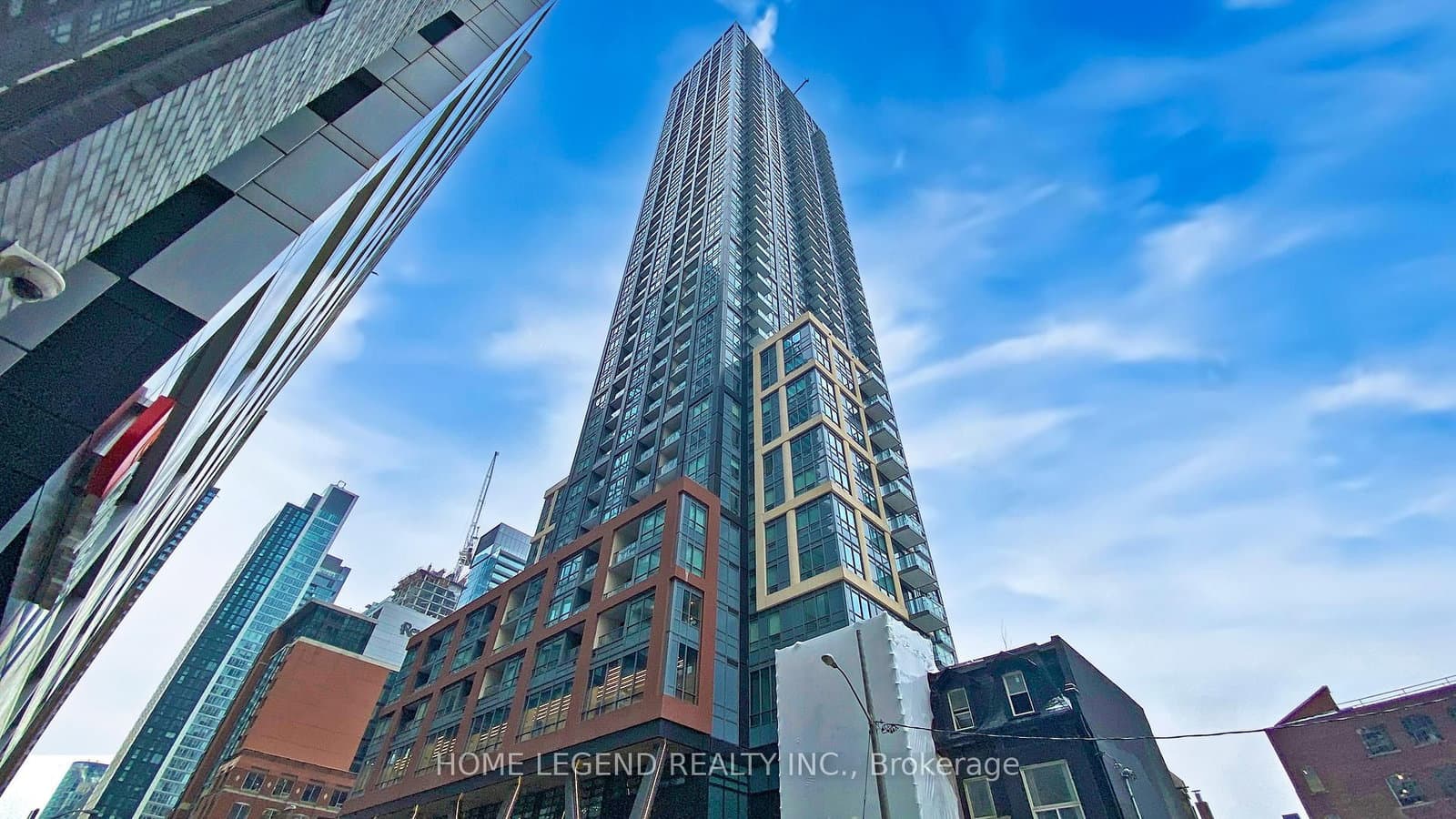 108 Peter Street, Unit 902