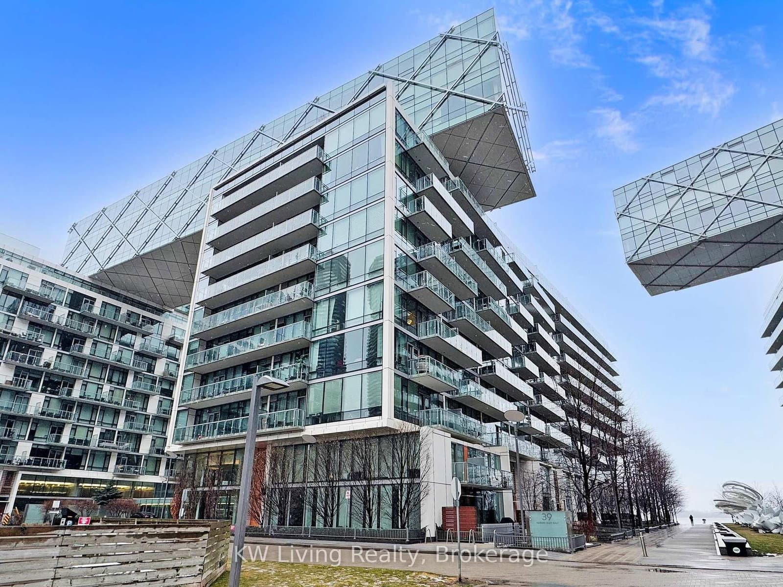 39 Queens Quay E, Unit 940