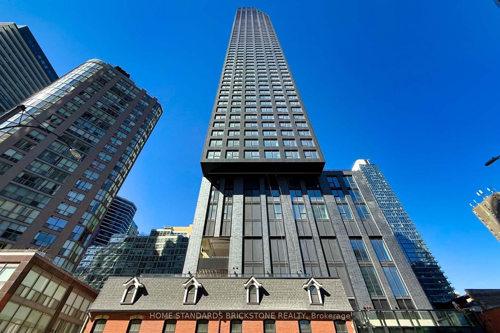 8 Wellesley Street W, Unit 1205