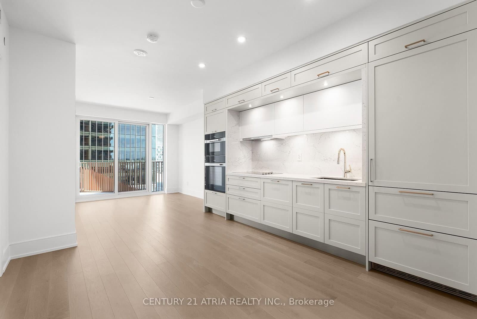 155 Merchants' Wharf, Unit 426