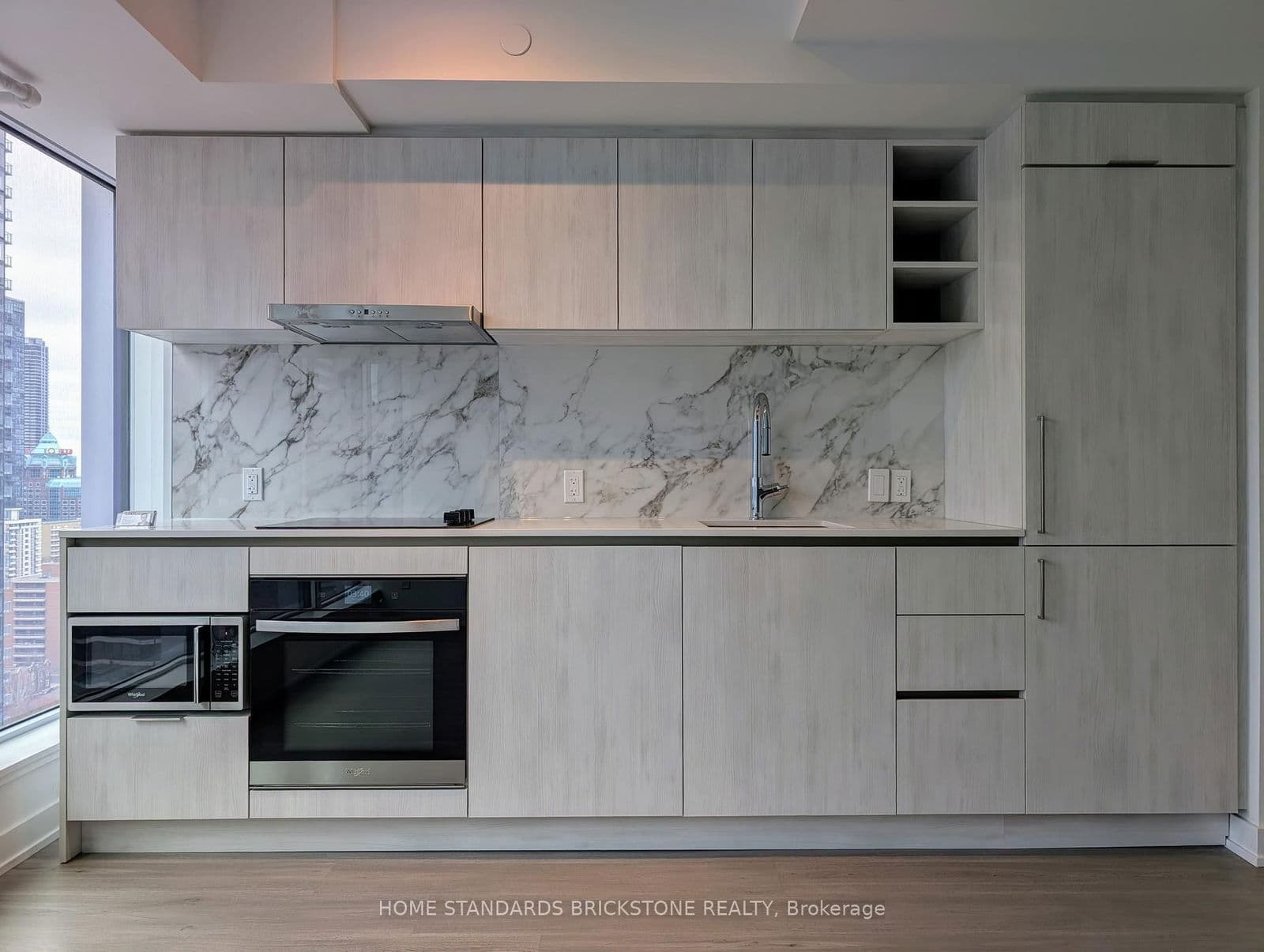 8 Wellesley Street W, Unit 2505