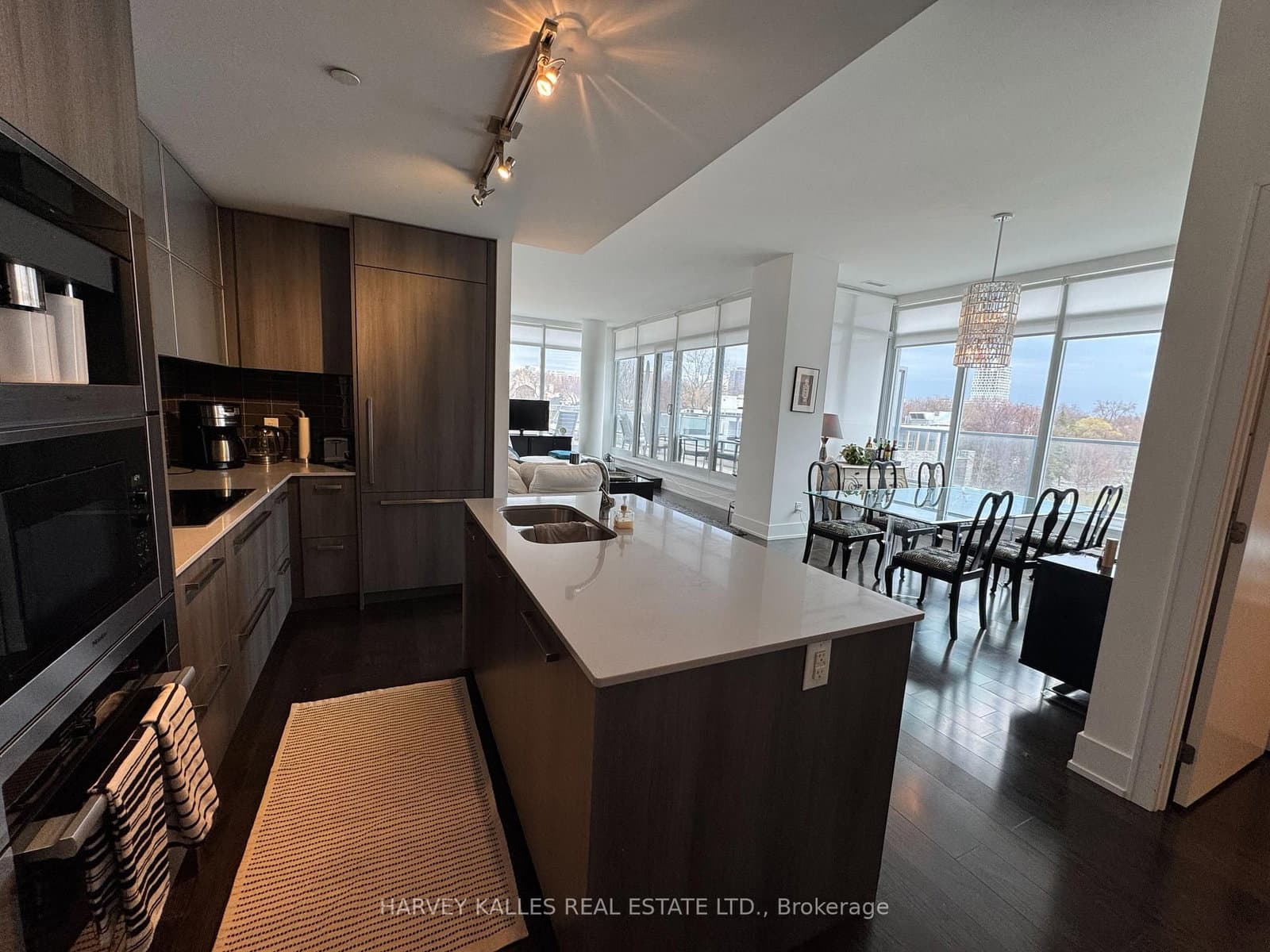 170 Avenue Road, Unit 309