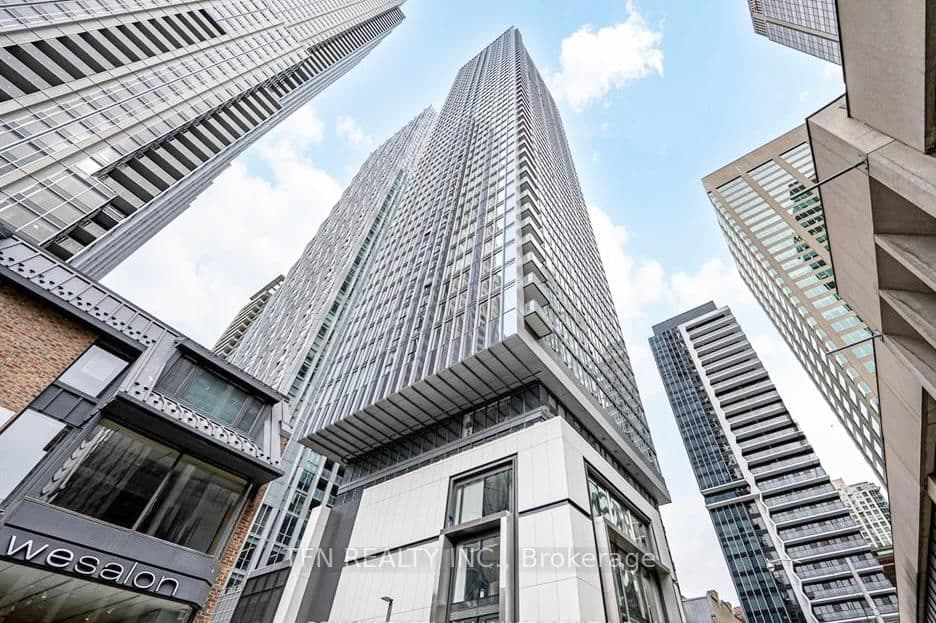 8 Cumberland Street, Unit 3007