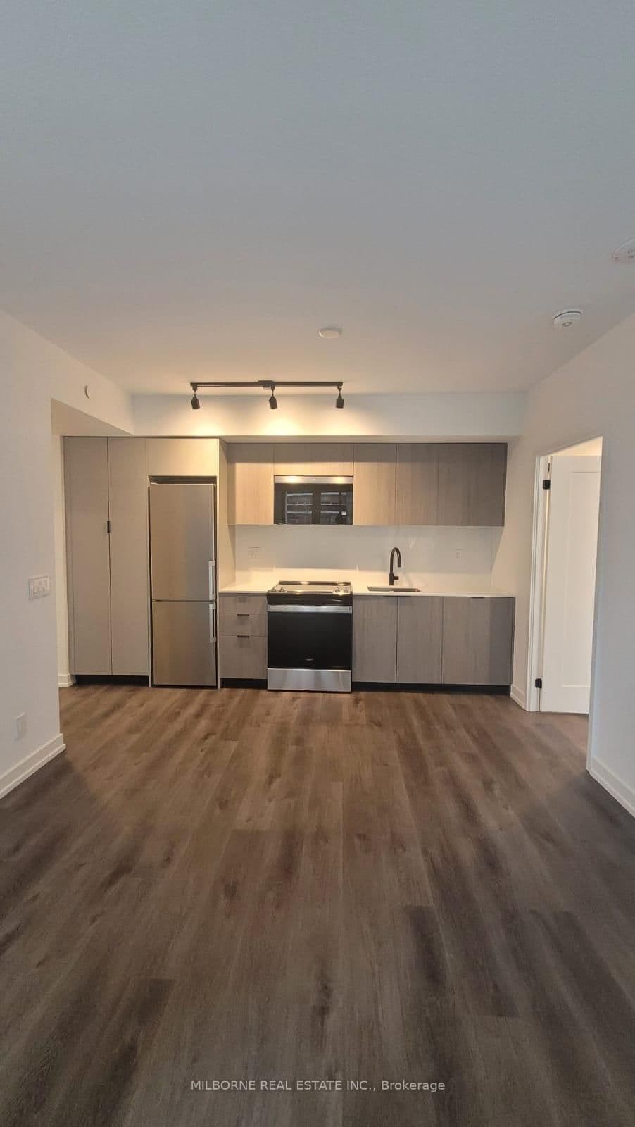 73 Broadway Avenue, Unit 303