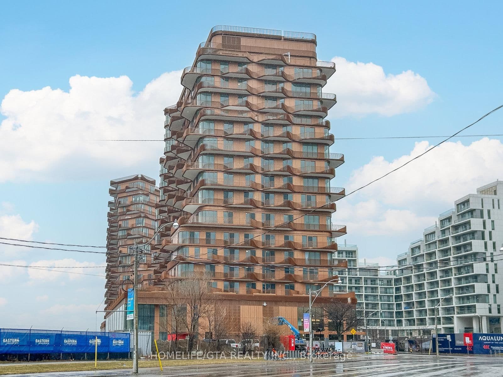 155 Merchants' Wharf, Unit 622