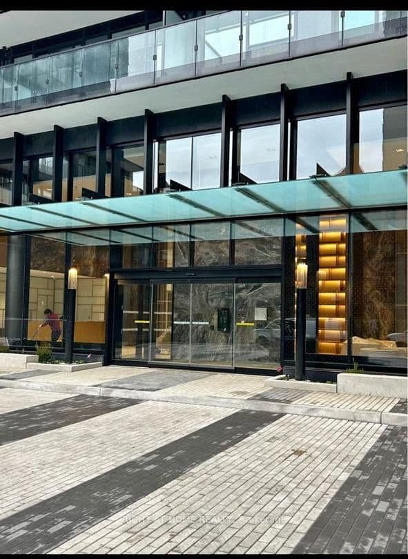 117 Broadway Avenue, Unit 1203