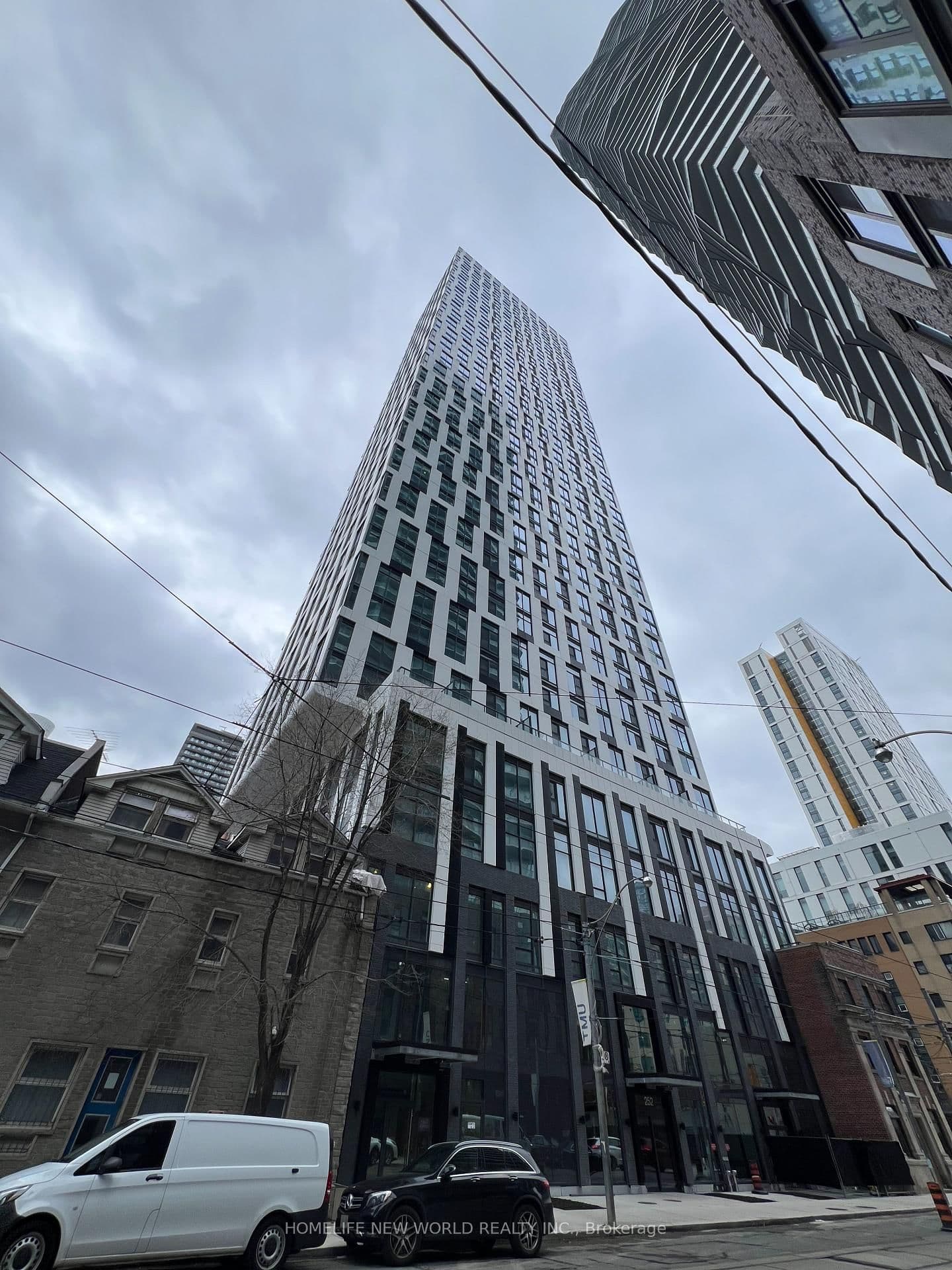 252 Church Street, Unit 3916