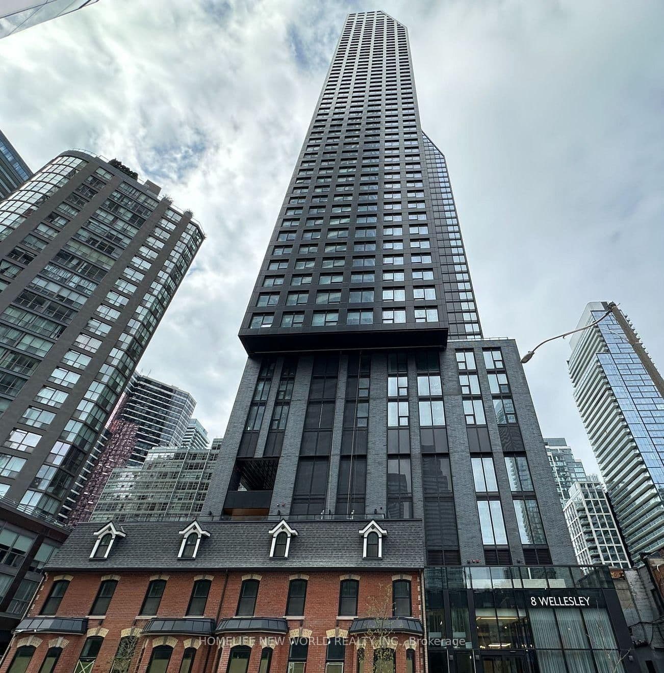 8 Wellesley Street W, Unit 3915