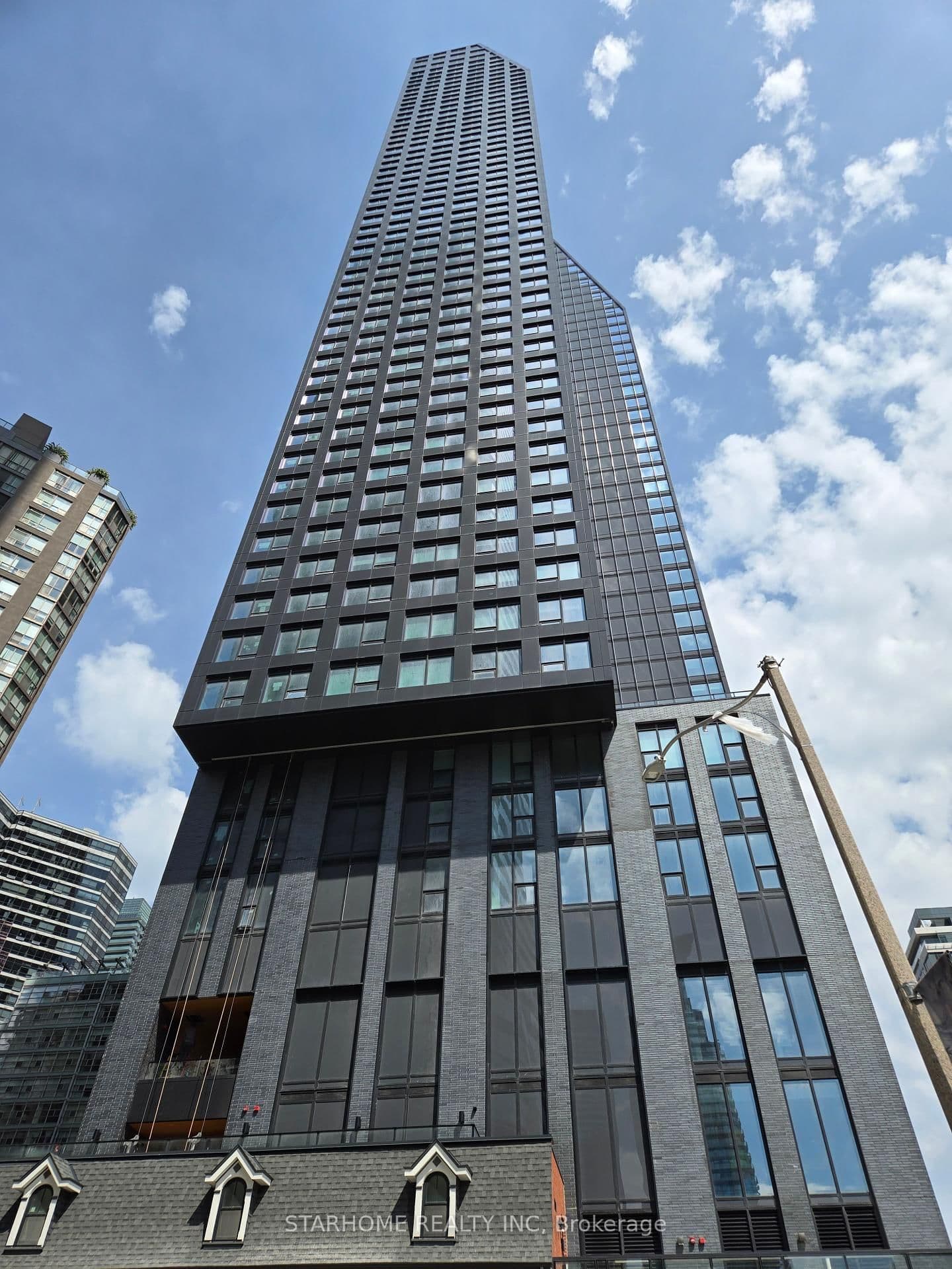8 Wellesley Street W, Unit 4615