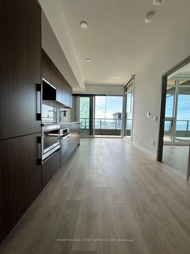 3 Concord Cityplace Way, Unit 5102
