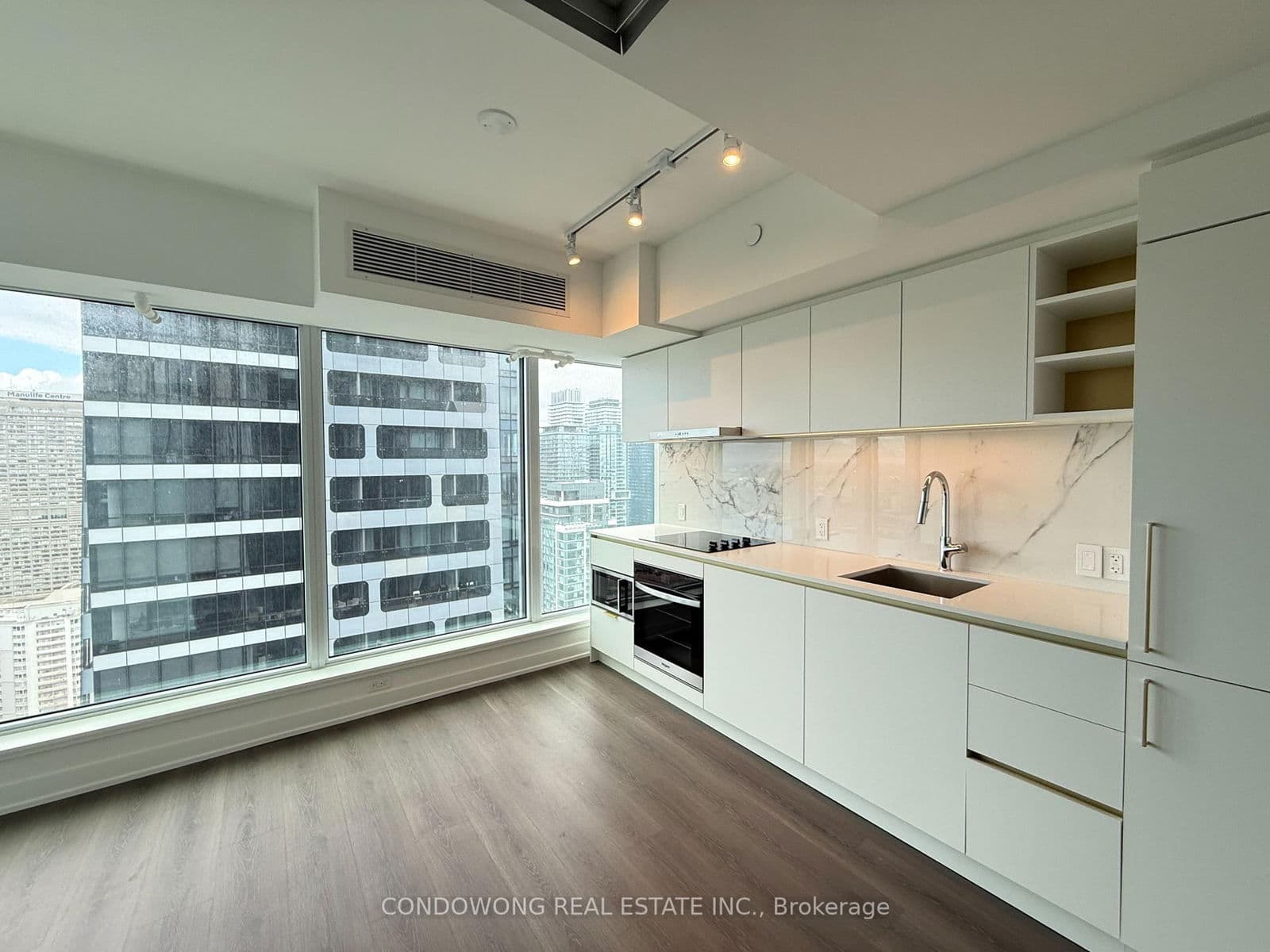 8 Wellesley Street W, Unit 4905