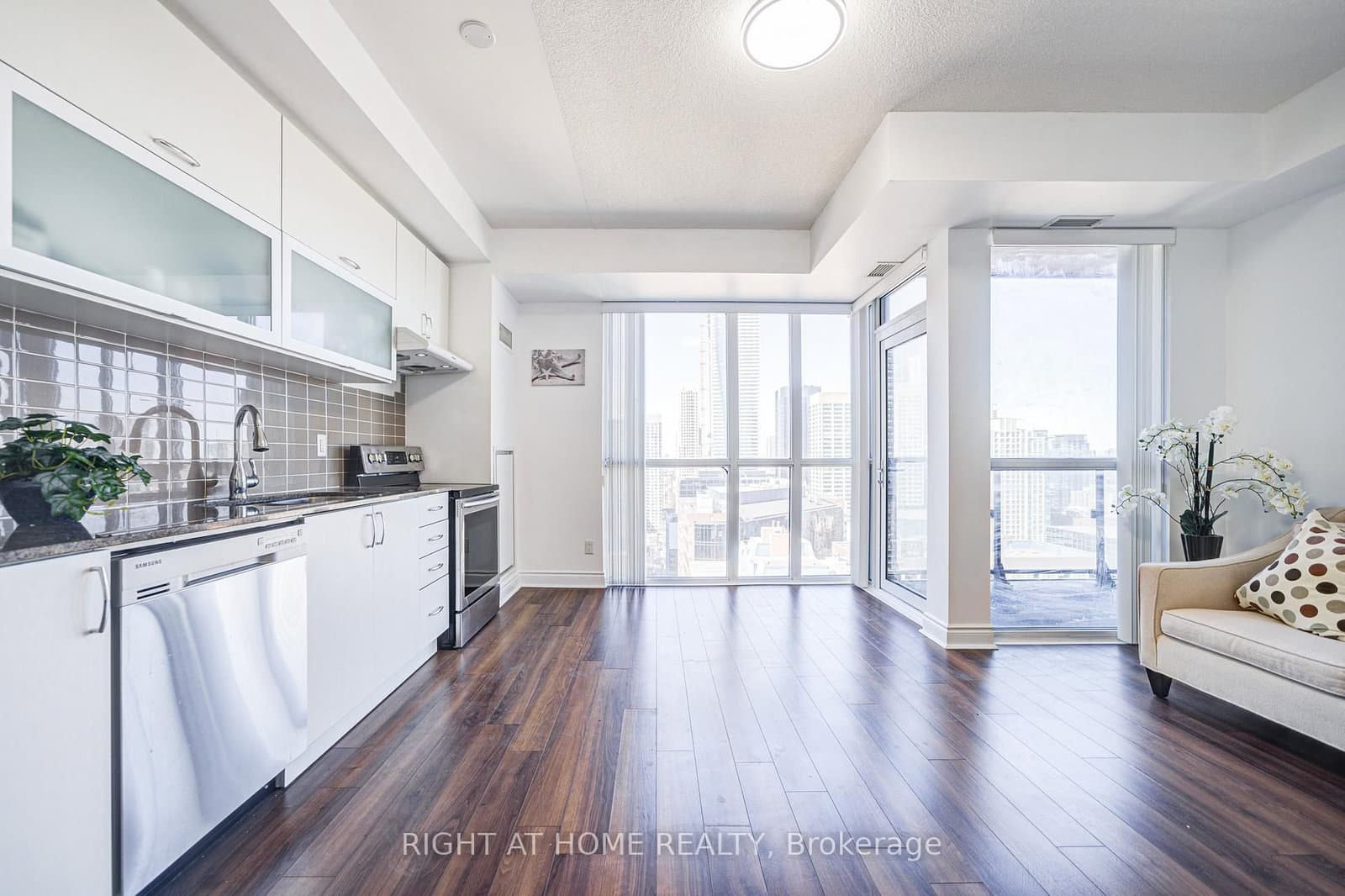 28 Ted Rogers Way, Unit 3008