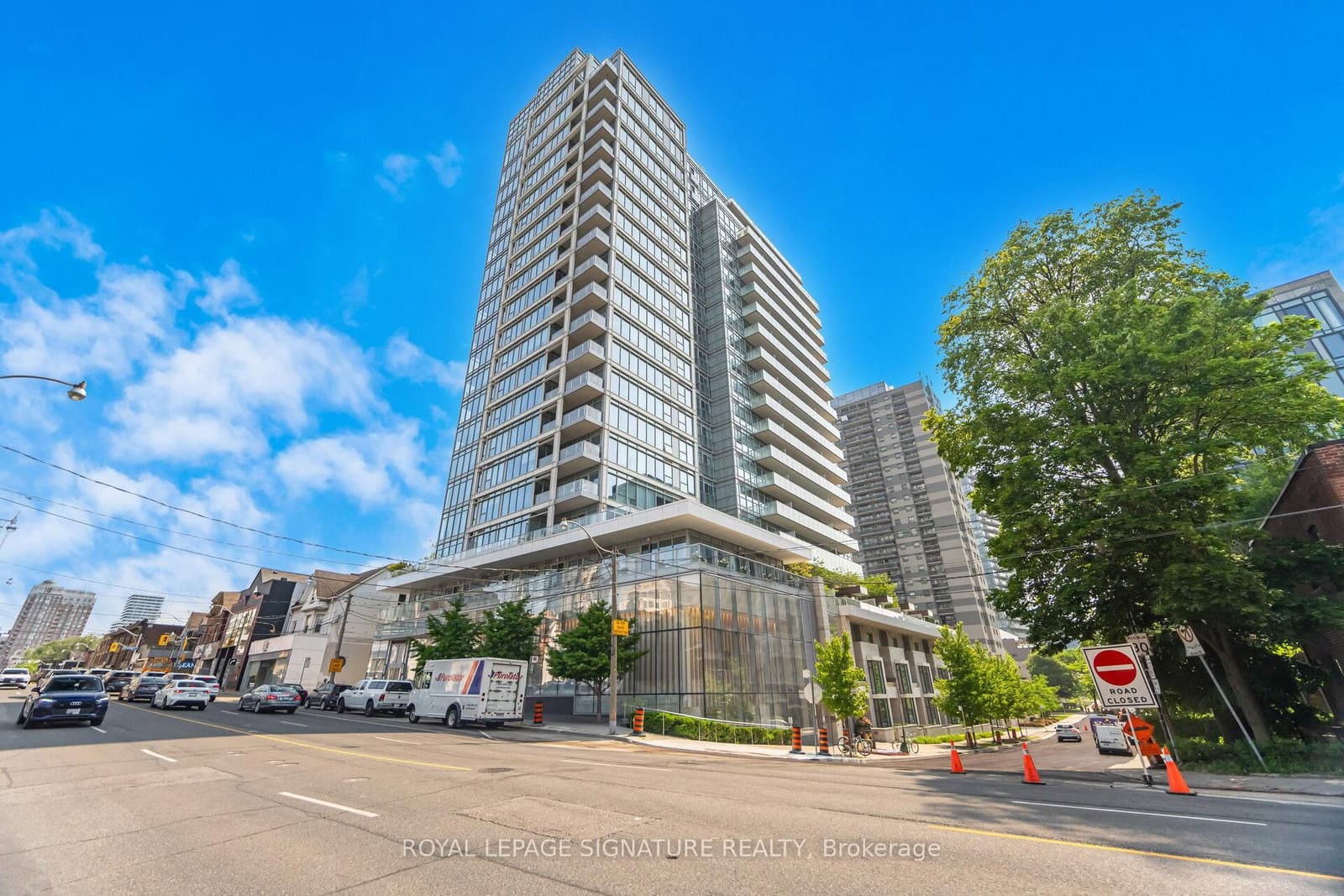 170 Avenue Road, Unit 810