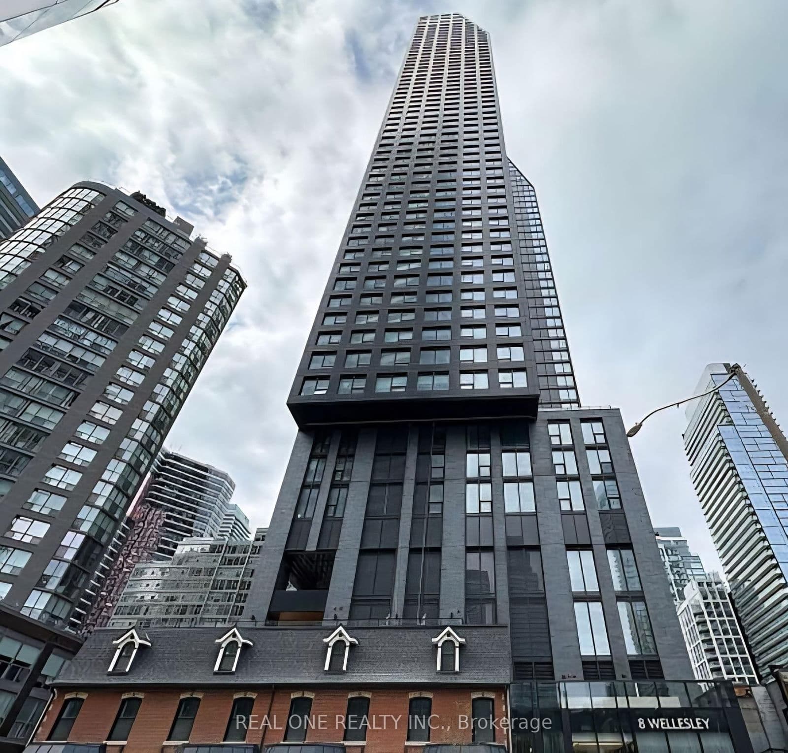 8 Wellesley Street W, Unit 5212