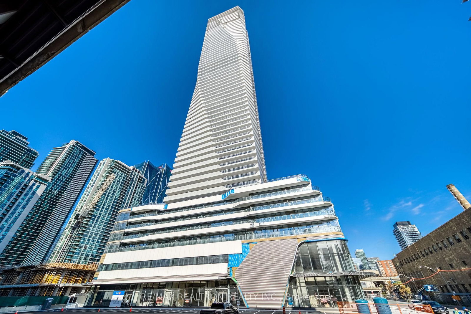 28 Freeland Street, Unit 3709