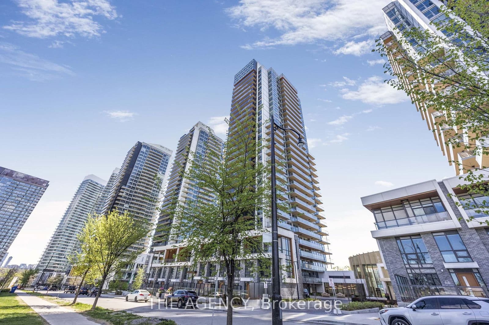 27 McMahon Drive, Unit 3308