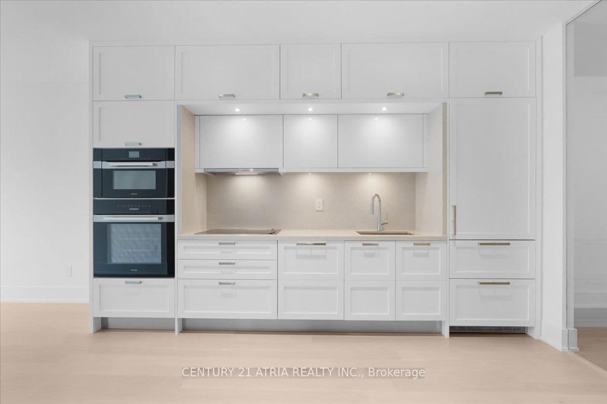 155 Merchants' Wharf, Unit 725