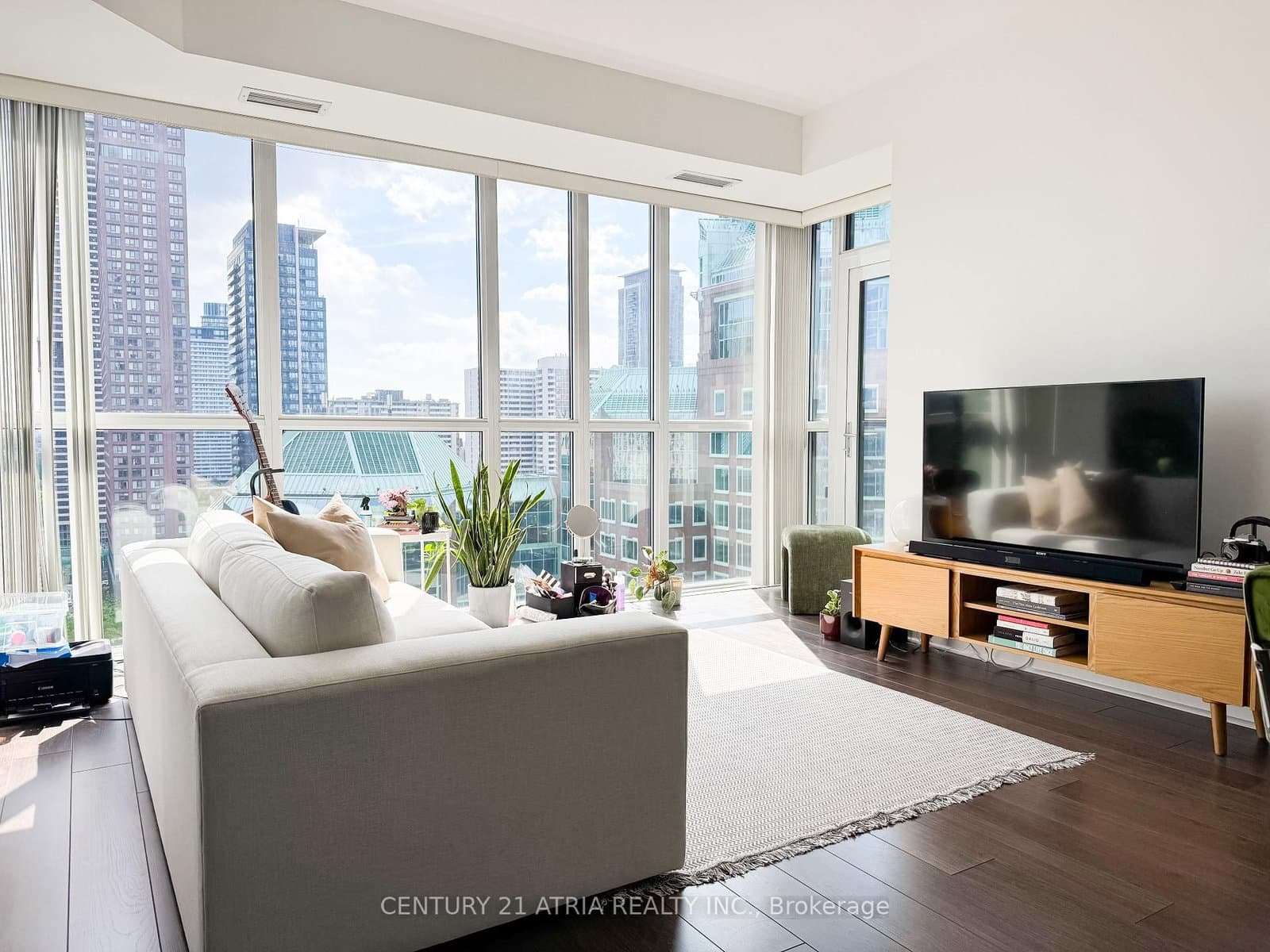 28 Ted Rogers Way, Unit 1901