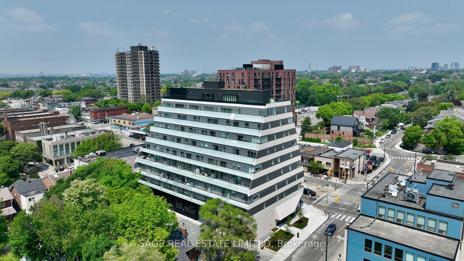 #808 - 863 St Clair Avenue W