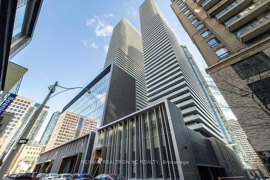 50 Charles Street E, Unit 1402