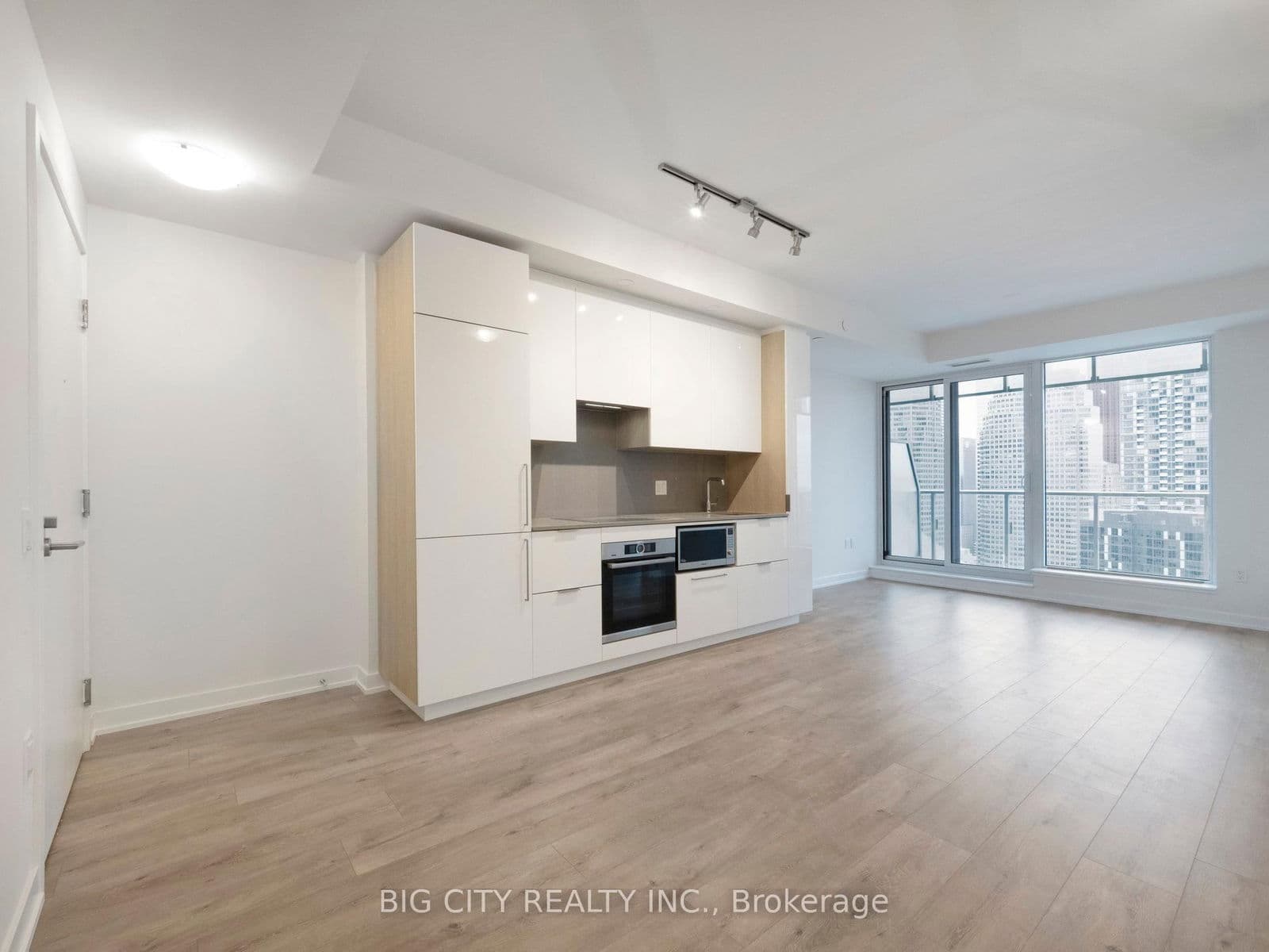 28 Freeland Street, Unit 4005