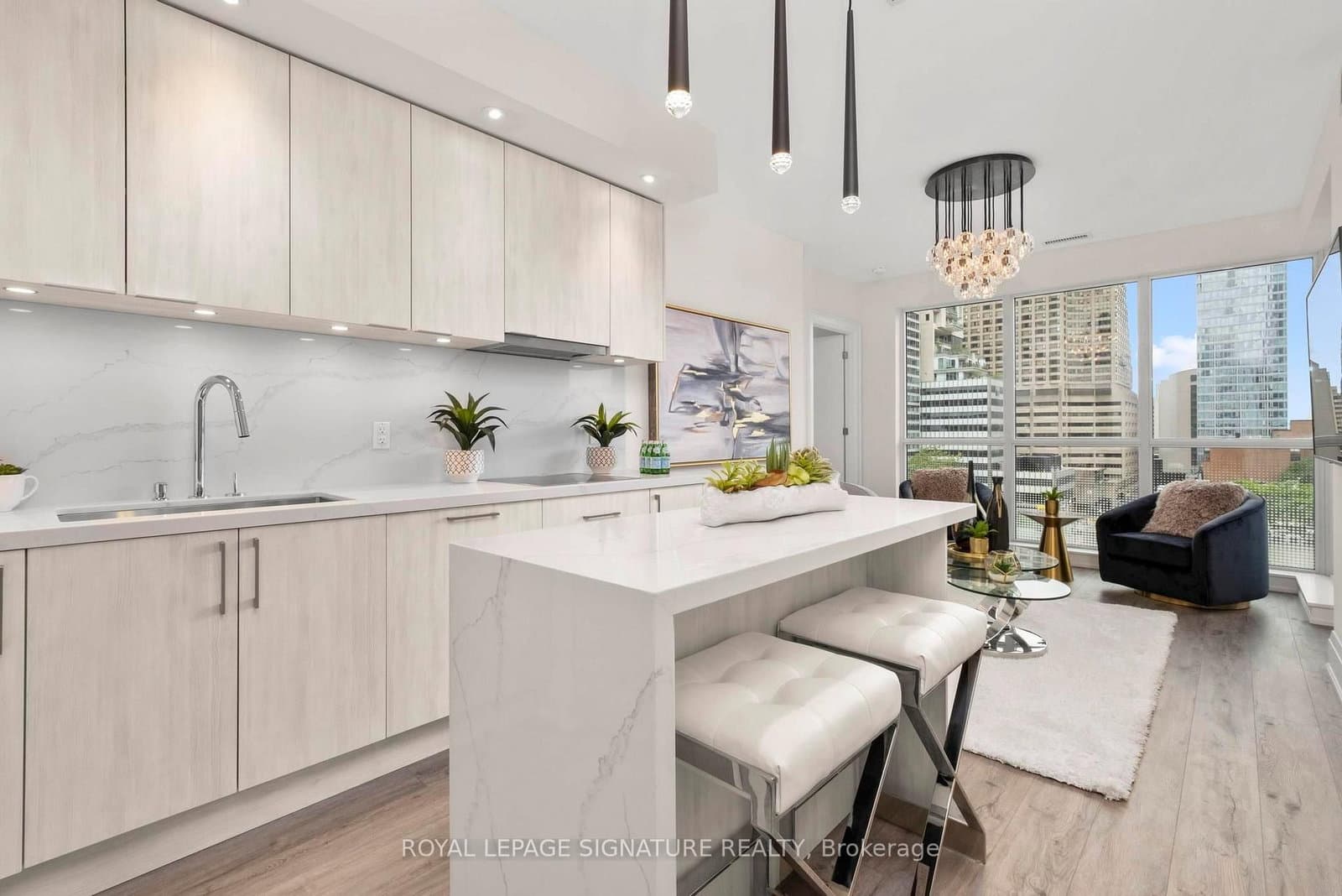 88 Cumberland Street, Unit 703