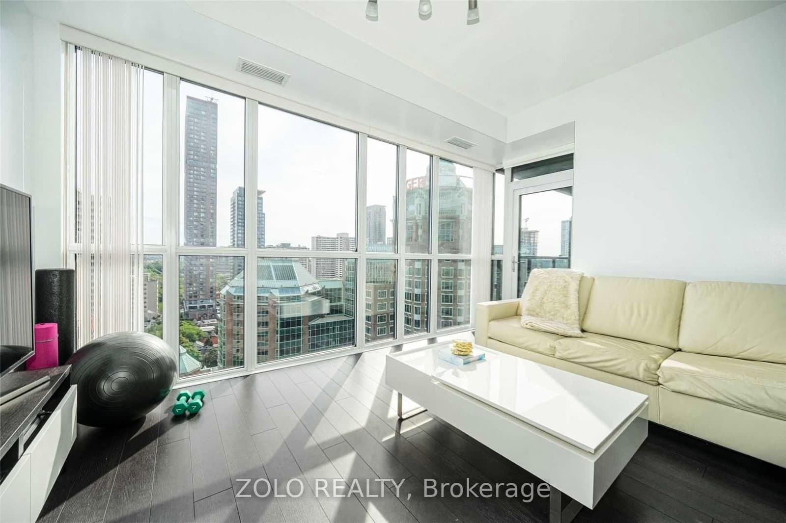 28 Ted Rogers Way, Unit 2001