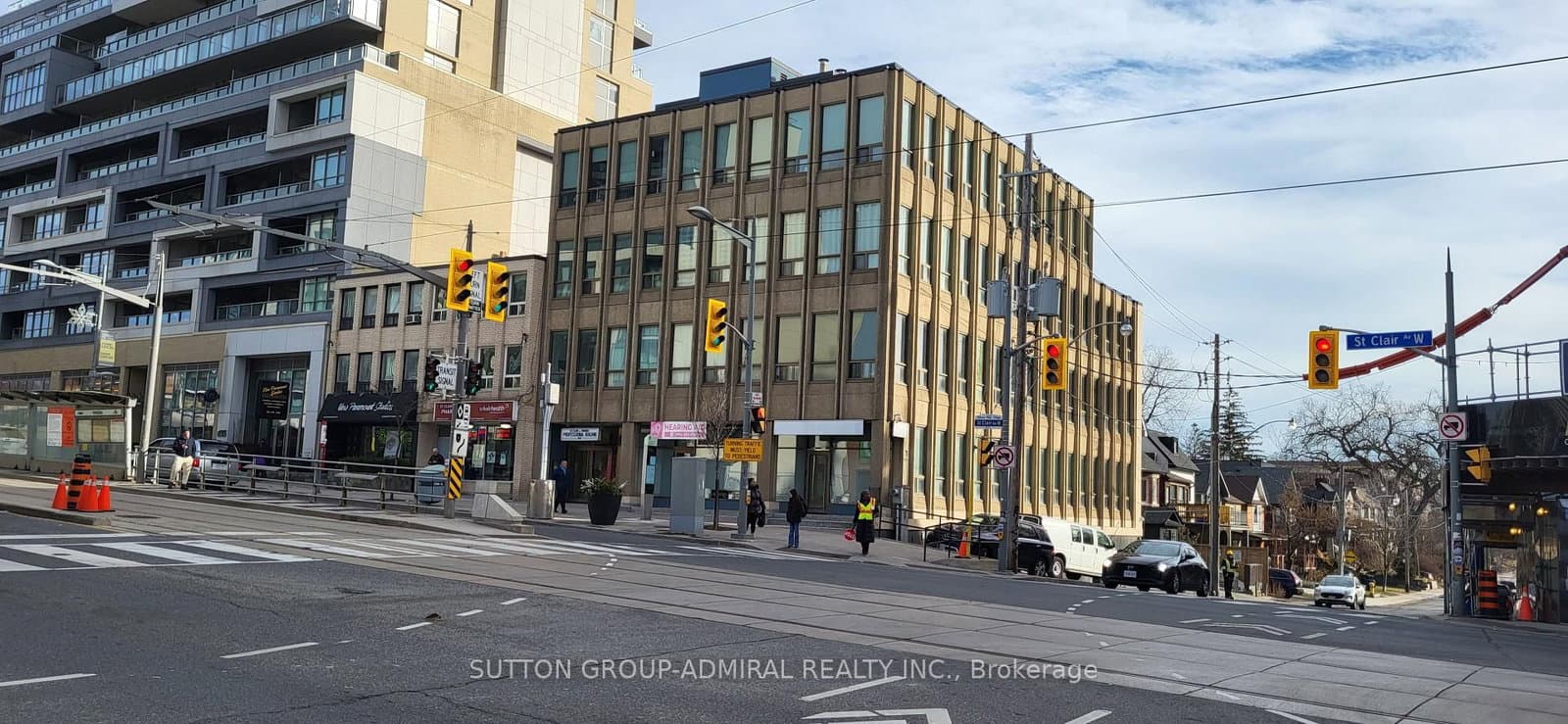 #204A - 845 St Clair Avenue W