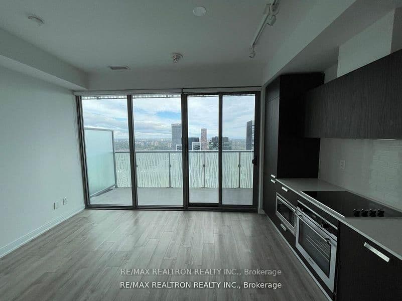 50 Charles Street E, Unit 4512