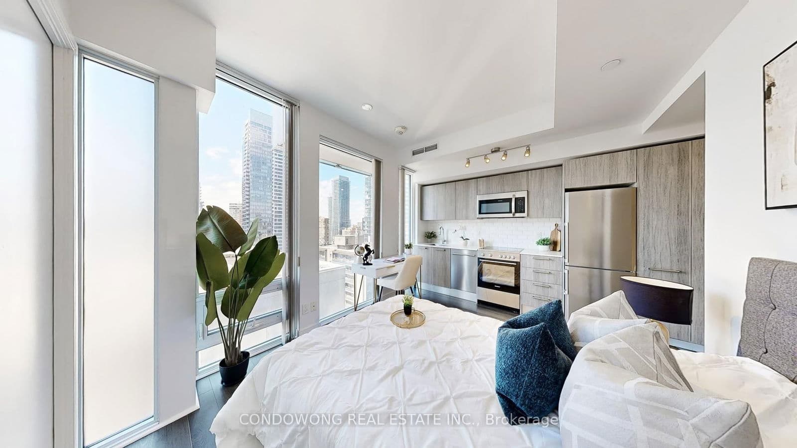 28 Wellesley Street E, Unit 2610