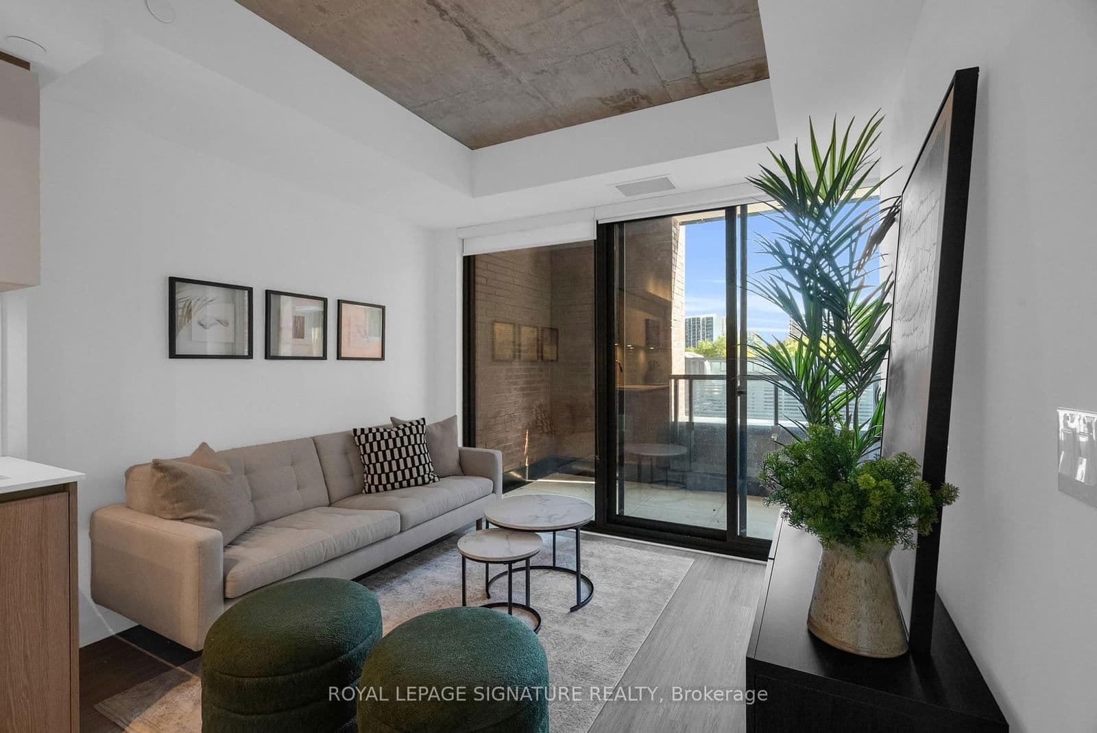 47 Mutual Street, Unit 307