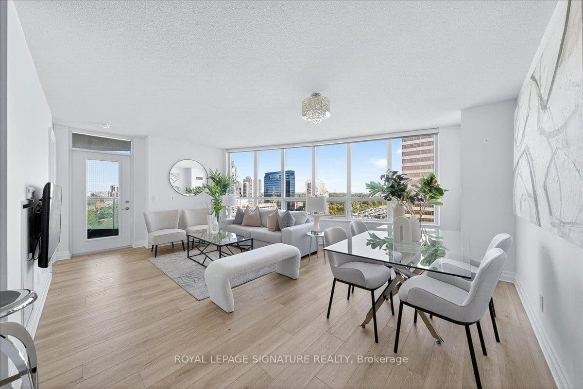25 Greenview Avenue, Unit 1520