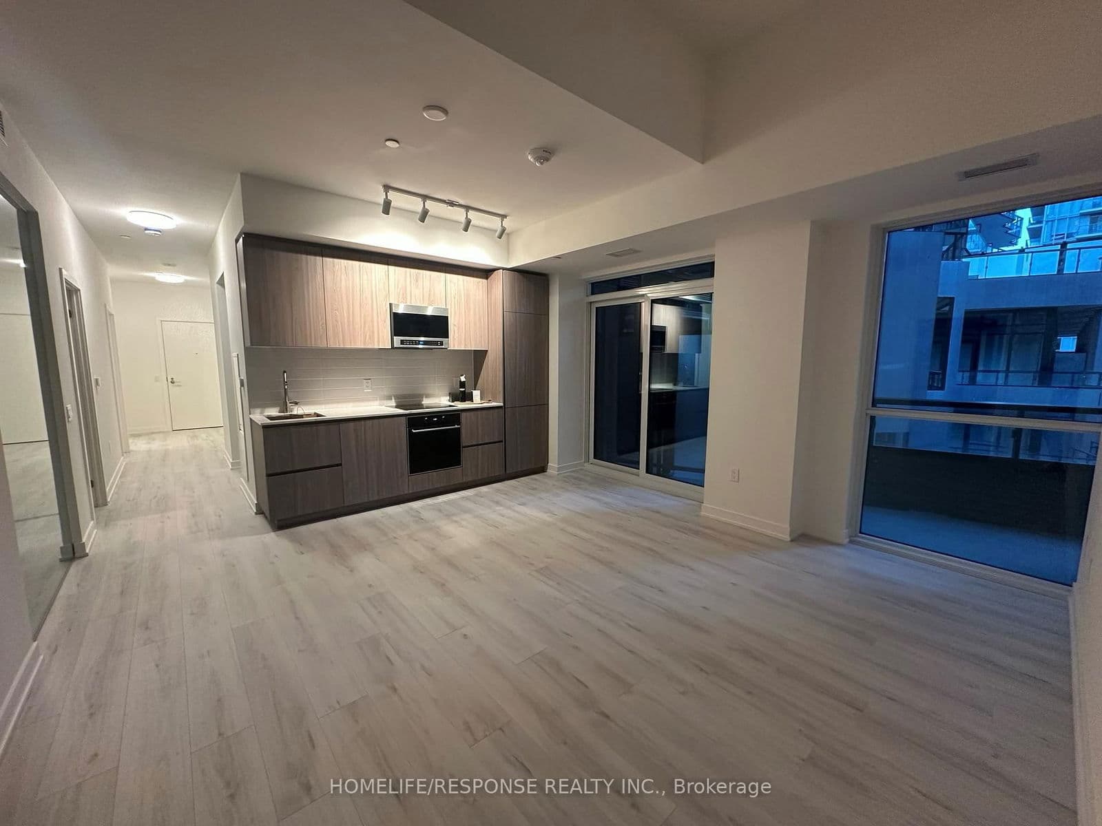 120 Broadway Avenue, Unit 411