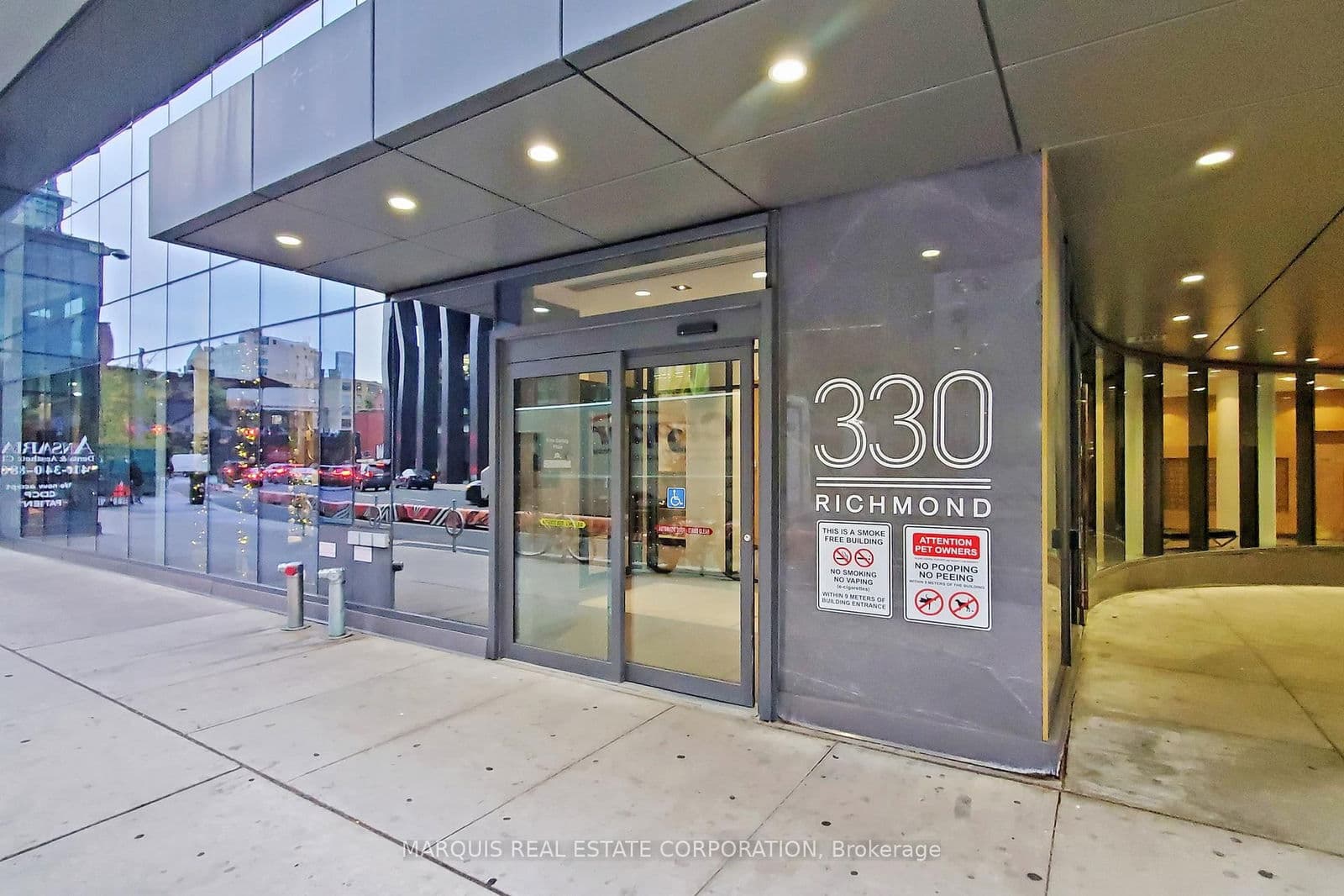 #Parking - 330 Richmond Street W