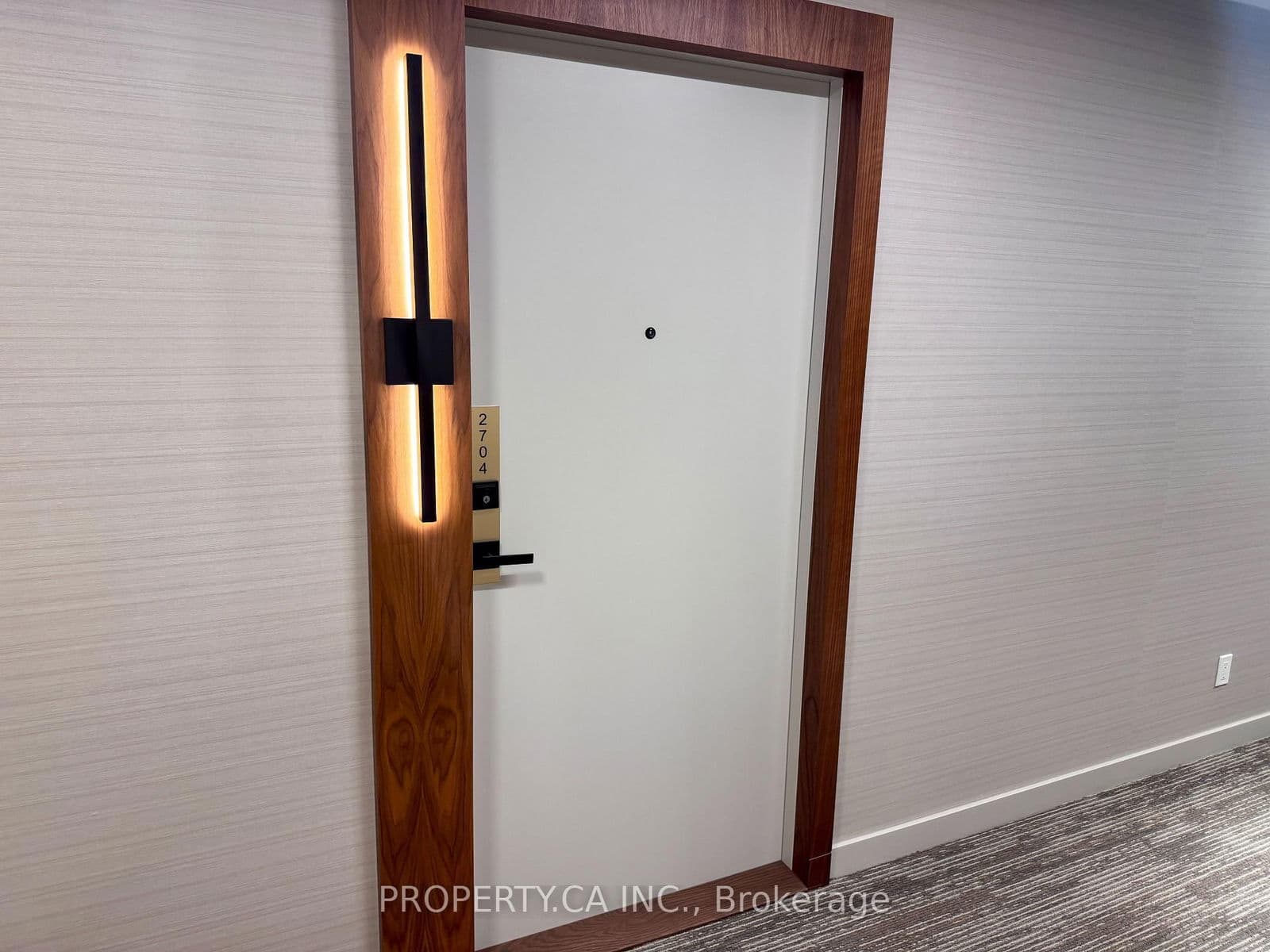 327 King Street W, Unit 2704