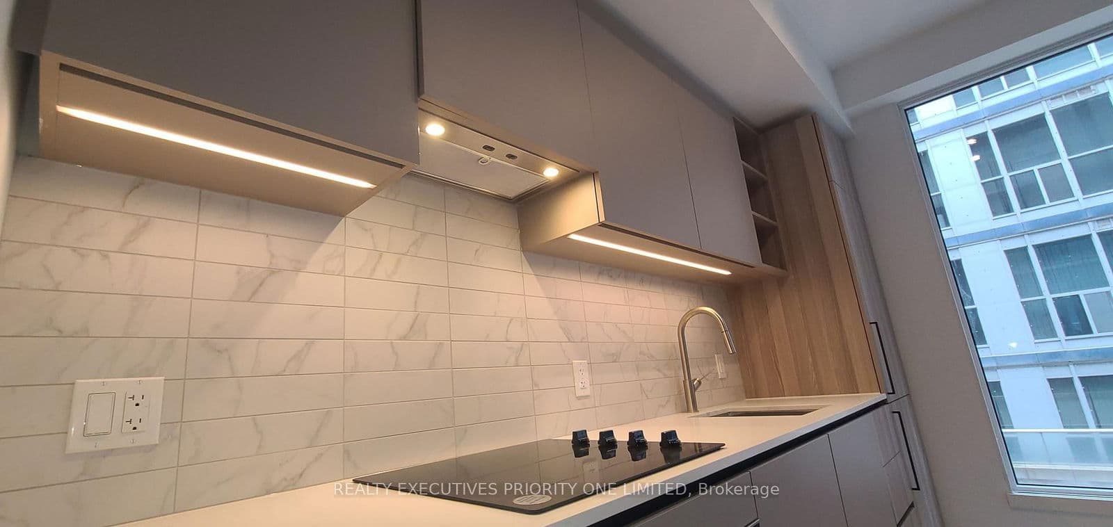 #319 - 55 Mercer Street